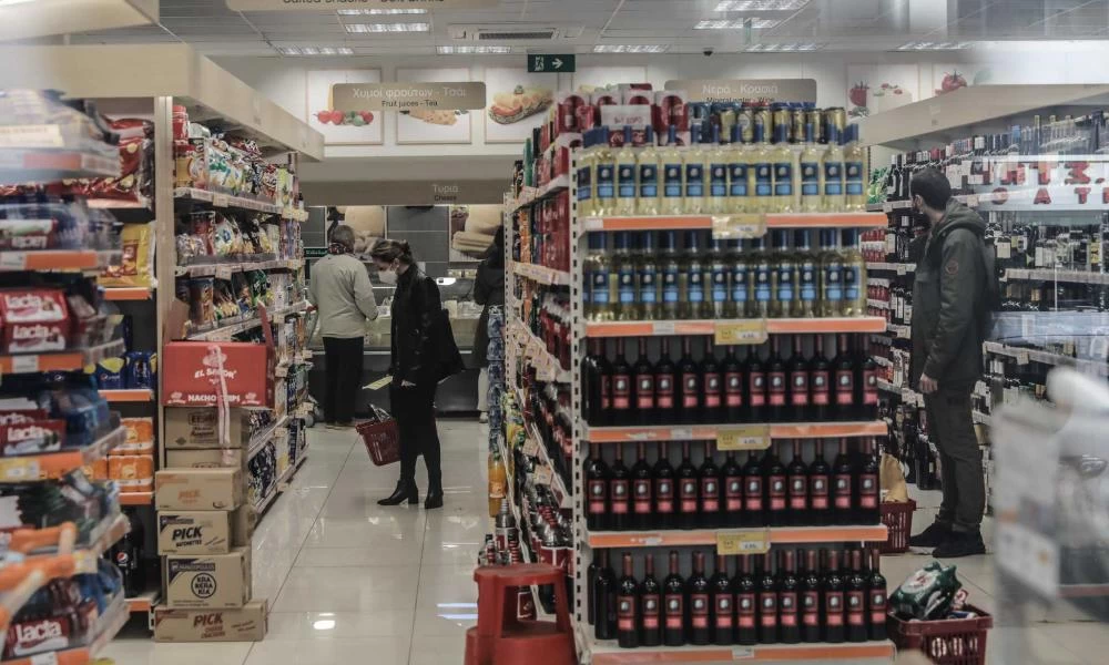 Πληθωρισμός: Δεν υπάρχει χειρότερο....«Κόβουν» από το σούπερ μάρκετ για να τα βγάλουν πέρα με την ακρίβεια